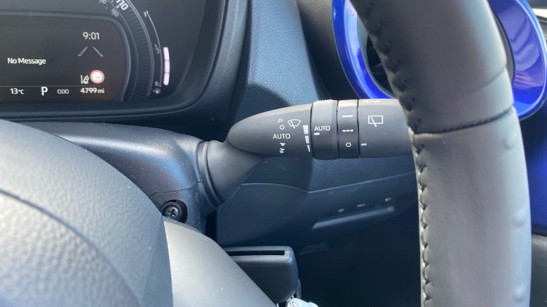 Toyota Aygo X 1.0 VVT-i Edge 5dr Auto Petrol Hatchback